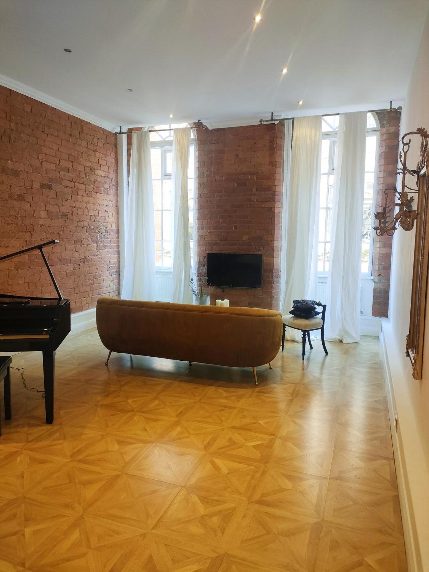 Versailles Nottingham Bagian luar foto