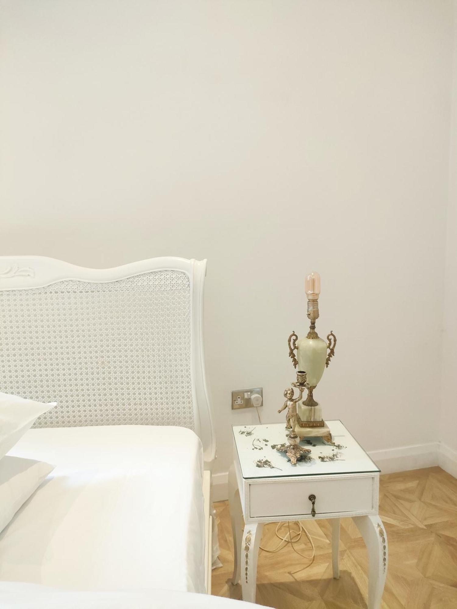 Versailles Nottingham Bagian luar foto